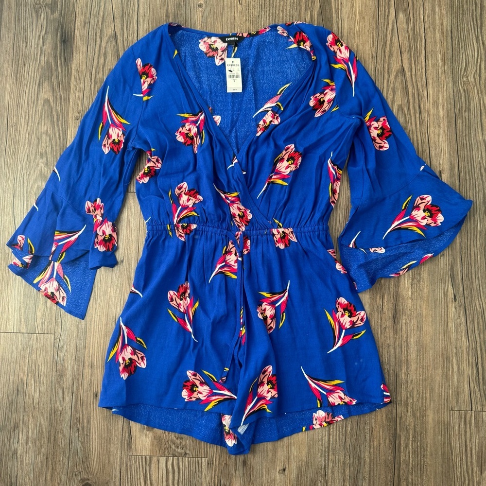 NWT Express Surplice Bell Sleeve Blue Floral Romper Medium - Picture 4 of 7